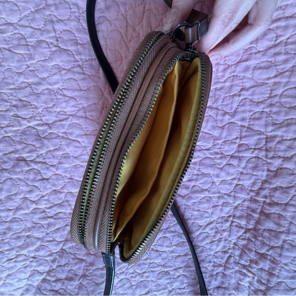 🌟COACH X Disney✨Limited Edition✨ Brown Crossbody Bag with Mickey Mouse Design - Picture 11 of 14